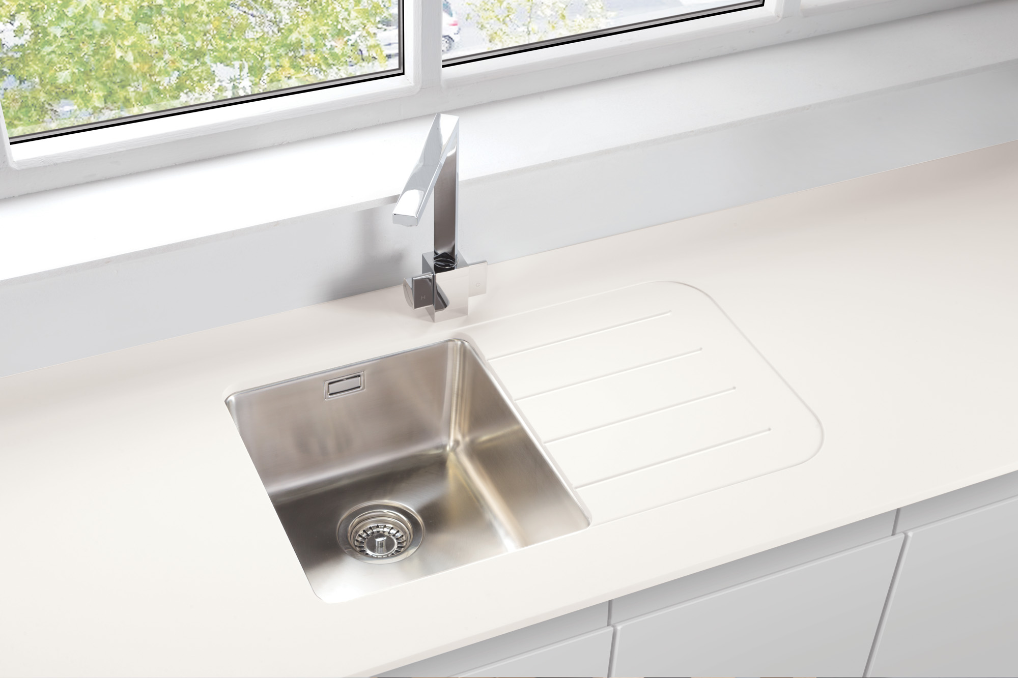 metis® White sink